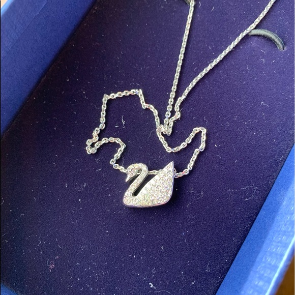 Swarovski swan necklace - Picture 4 of 4